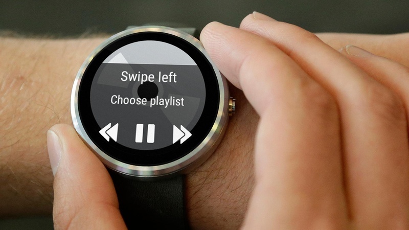 Đồng hồ dùng Google Wear chuẩn bị có thêm tính năng nghe offline Spotify và Youtube Music