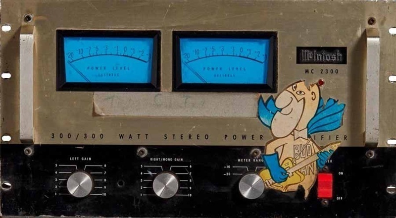 Chiếc amplifier McIntosh MC2300 Budman của huyền thoại Jerry Garcia thuộc về chủ mới với giá lên tới 378,000 USD