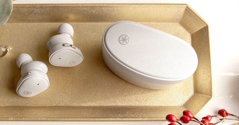 Yamaha ra mắt tai nghe true-wireless TW-E5: Bảo vệ thính lực với công nghệ Listening Care