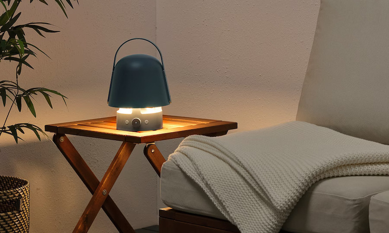 IKEA Vappeby: Chiếc loa Bluetooth dạng đèn bàn độc đáo, có sẵn Spotify Tap 
