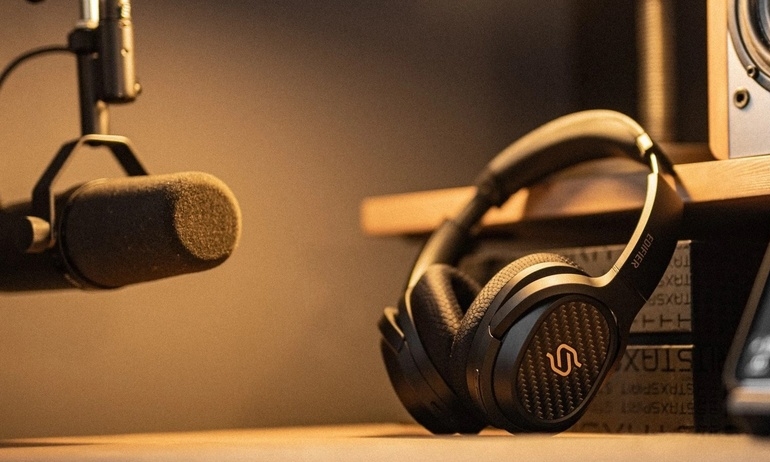 Stax ra mắt tai nghe over-ear không dây với thời lượng pin “khủng” 80 tiếng