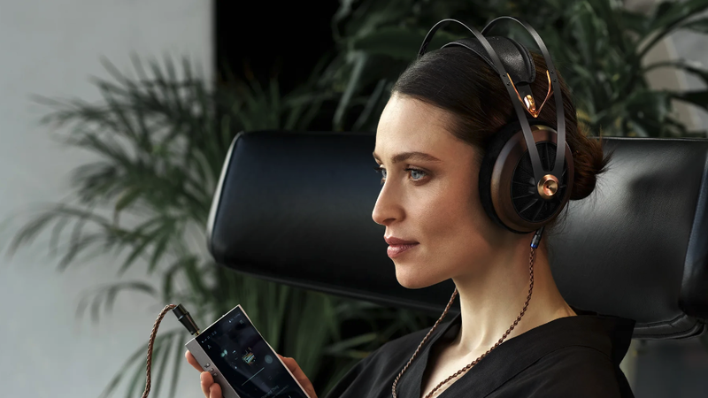 Meze Audio hé lộ tai nghe open-back 109 Pro dành cho audiophile