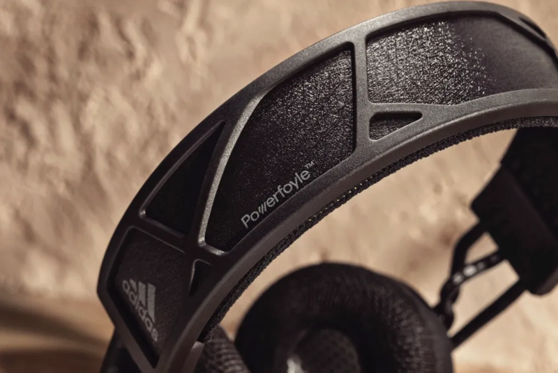 Adidas bất ngờ  ra mắt RPT-02 Sol: Đôi tai nghe không dây có thể sạc pin bằng năng lượng mặt trời 