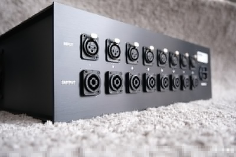 Amply công suất Amphion Amp400.8: Đối tác lý tưởng của các phòng thu âm thanh đa kênh