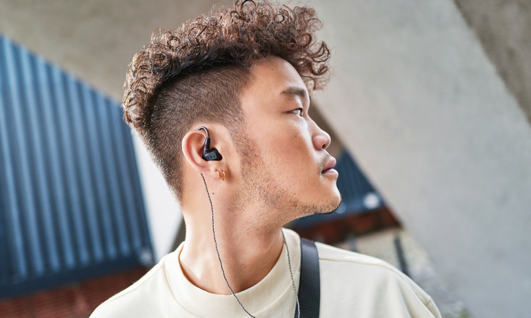 Sennheiser giới thiệu tai nghe in-ear cao cấp, giá “mềm” IE 200