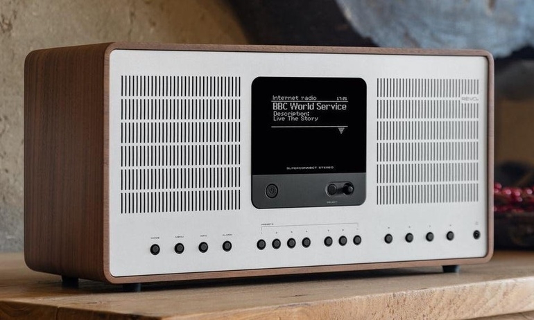 Revo ra mắt radio SuperConnect phiên bản mới với nâng cấp hấp dẫn về âm thanh 