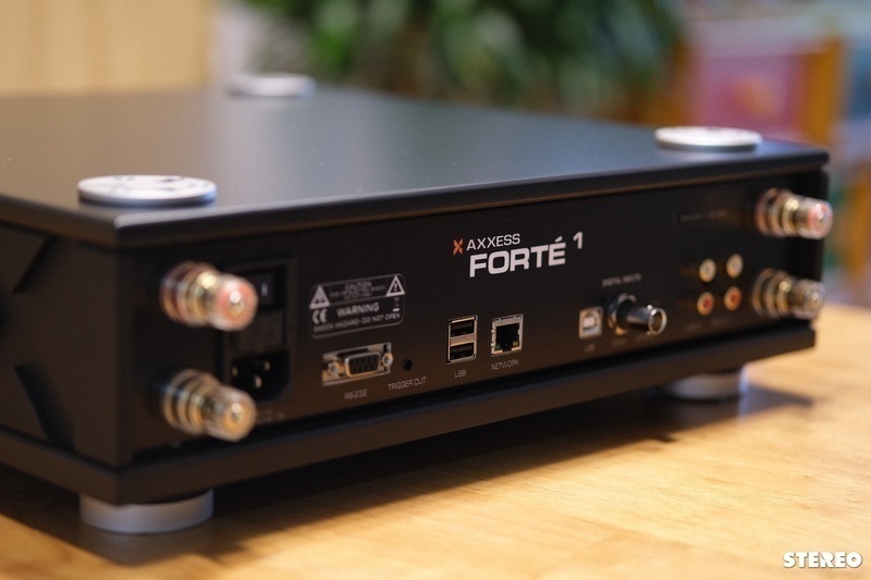 Axxess Forté 1: Streaming amplifier cao cấp cho dàn âm thanh tối giản