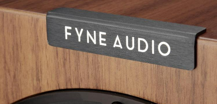 Fyne Audio giới thiệu phiên bản Special Production cho bộ đôi F702 và F703