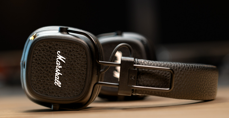 Marshall giới thiệu bộ đôi tai nghe không dây mới với thiết kế rock ’n’ roll cùng thời lượng pin ấn tượng