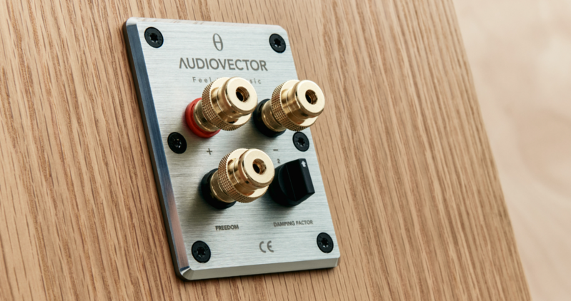 Audiovector giới thiệu Trapeze Reimagined: Sự hồi sinh của một thiết kế cổ điển